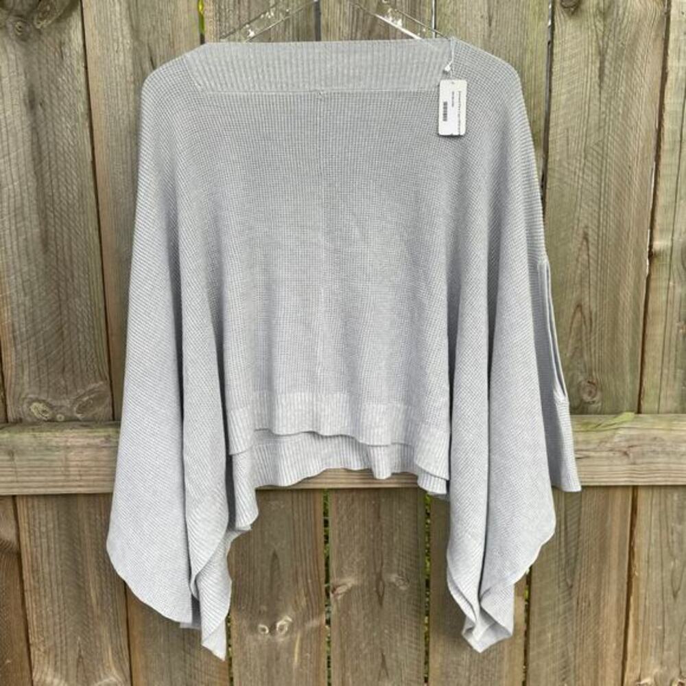 Lululemon Cape Forward Flow Knit Soft Gray One Size Athleisure Yoga Versatile OS